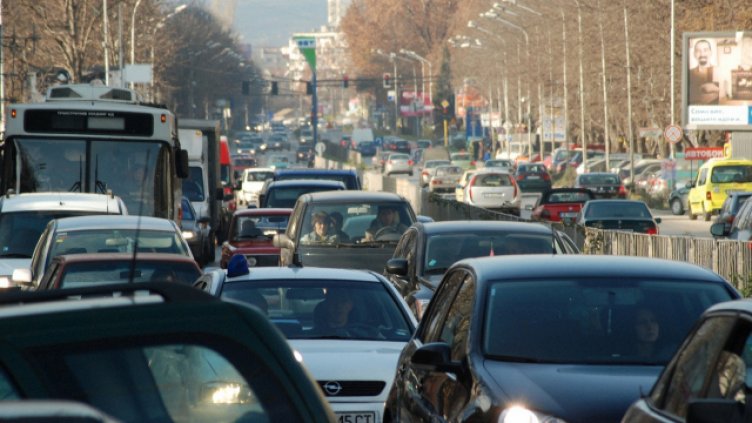 И във Варна изчисляват данъка за колите по нова формула 