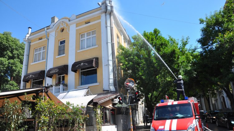 Горя заведение в центъра на Варна