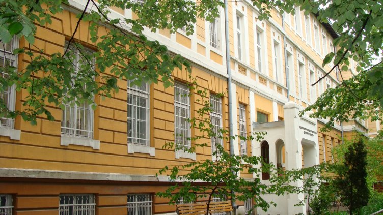 Две изложби откриват млади творци от НУИ "Добри Христов"