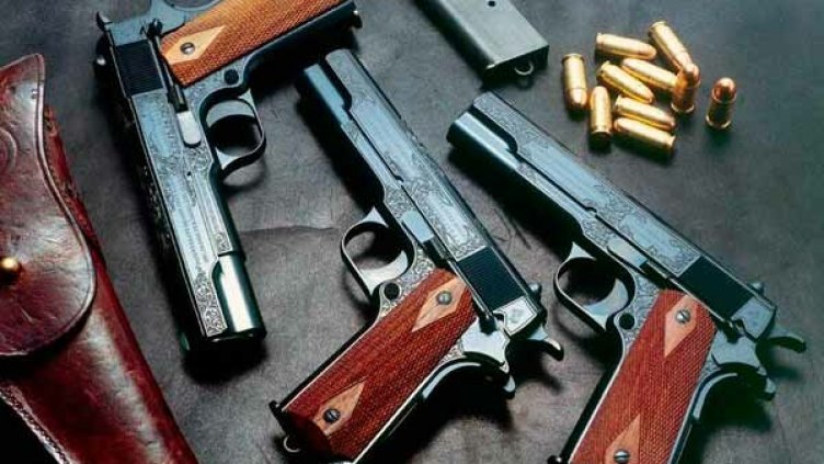 НАП продава на търг отнети в полза на държавата оръжия