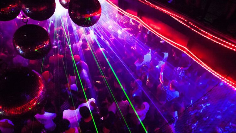 Брала мома къпини кърти в японските дискотеки (ВИДЕО)