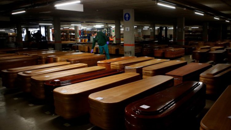 Испания задмина Италия по заразени от COVID-19