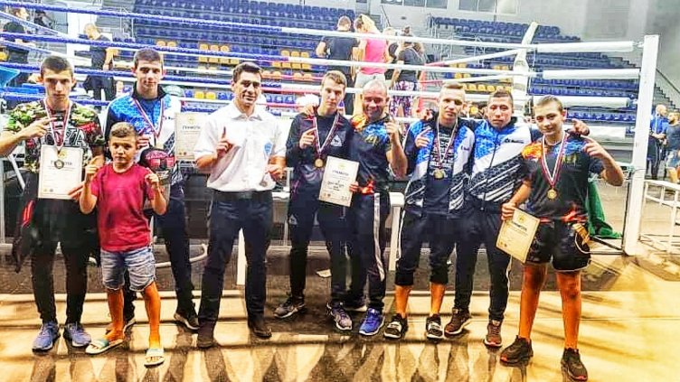 Златни медали за бойците на СКБИ „ТИМ” на Държавното по кик бокс