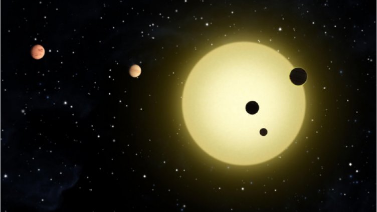 Астрономи откриха две планети със загадъчен произход