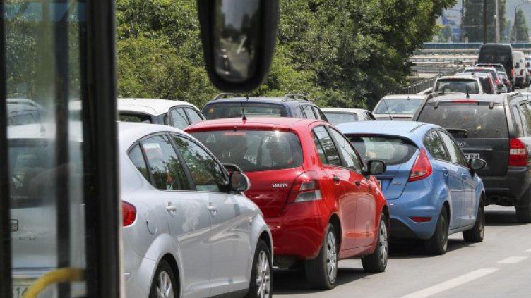 Буквите от регистрационните номера може да отпаднат!?