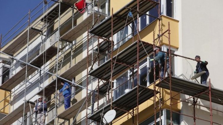 Средната почасова заплата в строителството у нас е най-ниската в Европа