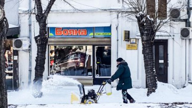 Община Варна: Укрепете предметите по терасите, не ползвайте личните си автомобили