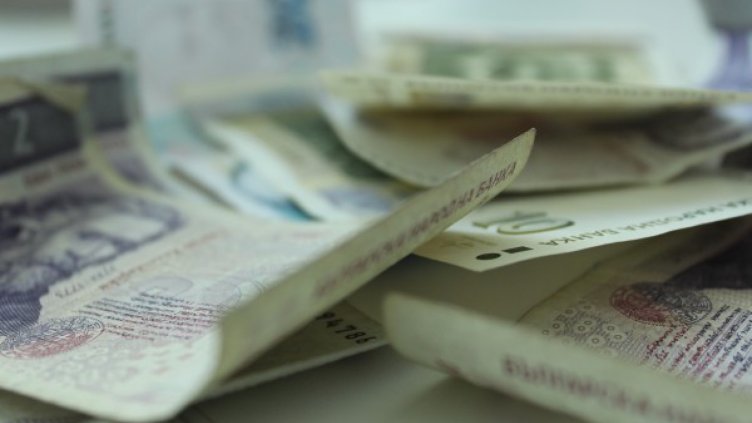 Крадци свиха 7 000 лв. от дома на 82-годишен