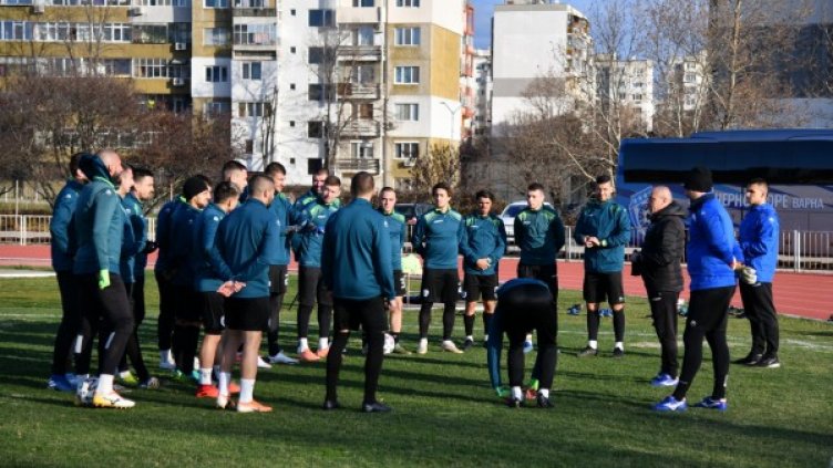 "Черно море" се подсилва с двама чужденци