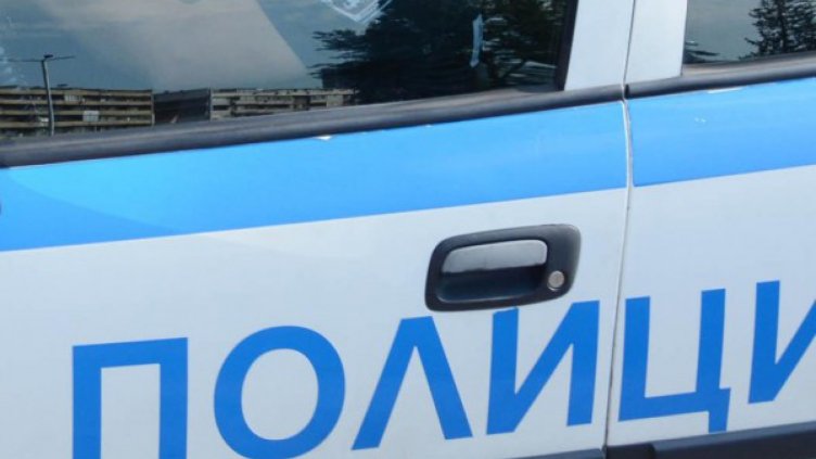 Инкасо автомобил катастрофира в търговищко