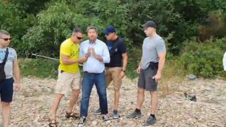 Румен Радев иска от началника на НСО да разгледа нуждата от охрана за Доган и Пеевски 