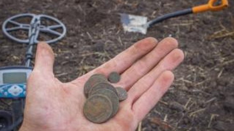 Спипаха иманяр с голямо количество антики и наркотици