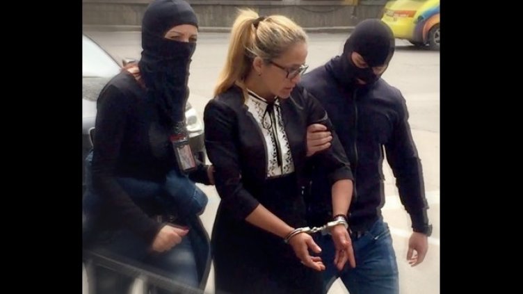 За 240 лв. – Иванчева бели картофи и реве над лука в кухнята на затвора