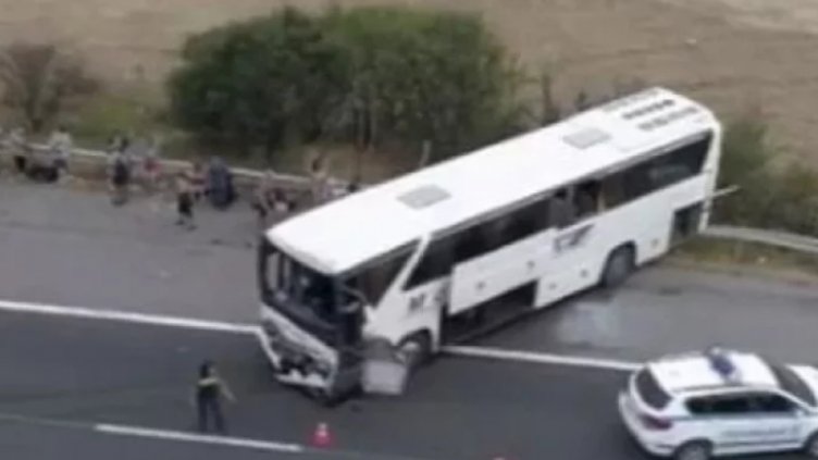 Осем души остават в болници след катастрофата между автобус и ТИР на „Хемус“