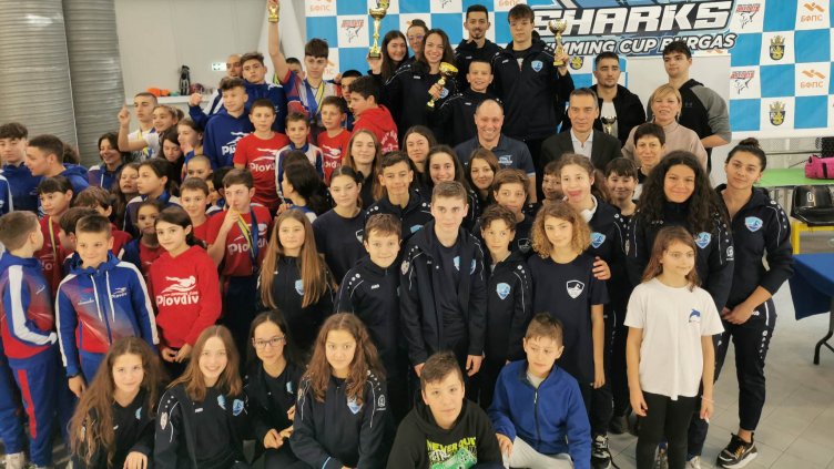 ПСК „Черно море” посвещава трофея от Sharks Cup на 110-годишнина