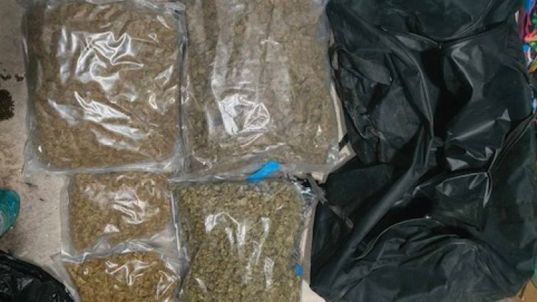 Акция: Разбиха две наркобази, 64 души са задържани