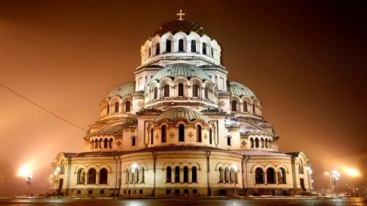 Честваме паметта на свети Александър Невски и свети Амфилохий Иконийски