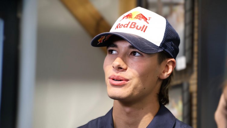 Никола Цолов стартира от първа редица в Абу Даби