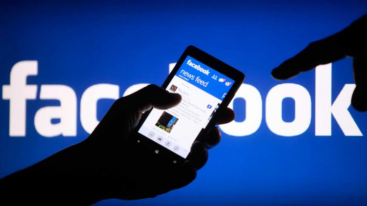 За 6 месеца властите ни питали Facebook за... 23 акаунта