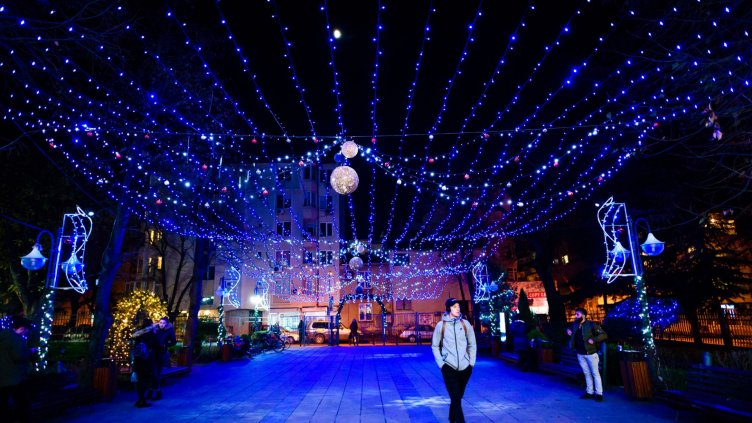 Започва кампанията "Да украсим Варна за Коледа"