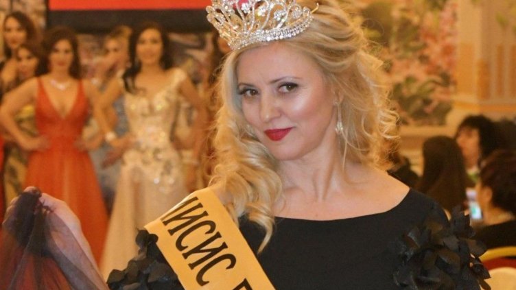 Вижте коя е новата Мисис баба