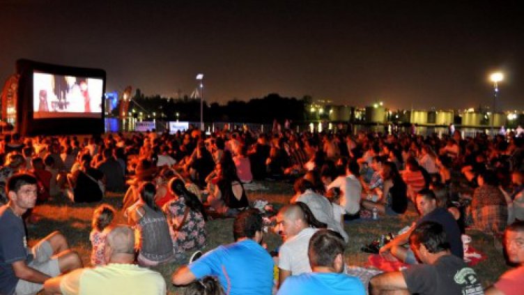 Стартира шестото издание на „Лятно кино в квартала“