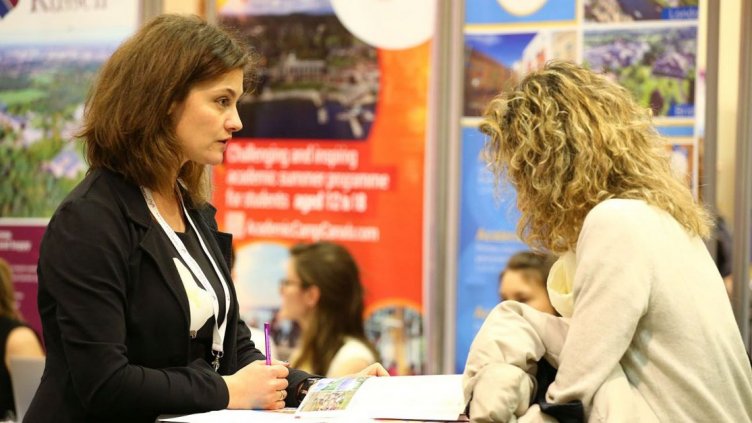 Ръст на варненците подали кандидатури за висше образование в чужбина