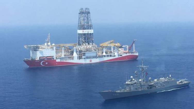 Турция изпраща четвърти кораб за нефт и газ край Кипър