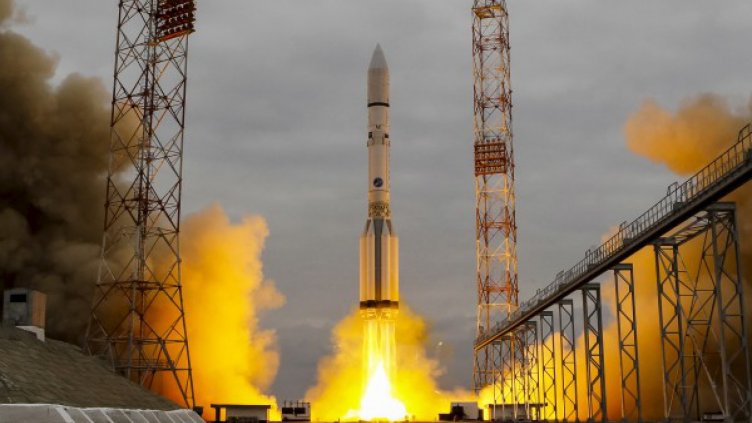 "ЕкзоМарс" с първа снимка на Червената планета  