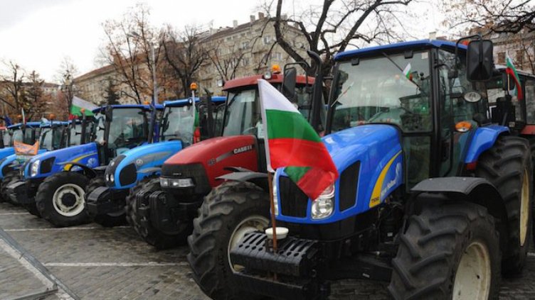 Протест на Е79: Земеделци блокират движението към Гърция