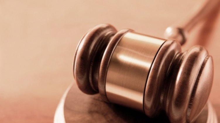 Осъдиха условно бащата на сиамските близнаци от Сливен