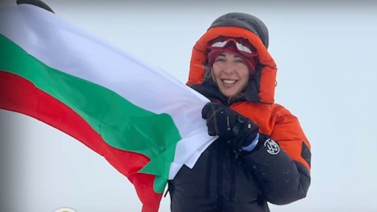 Първата нашенка покорила K2: Посвещавам победата си на българските жени (ВИДЕО)