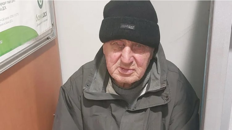 Търсят пари за операция на варненски бездомник