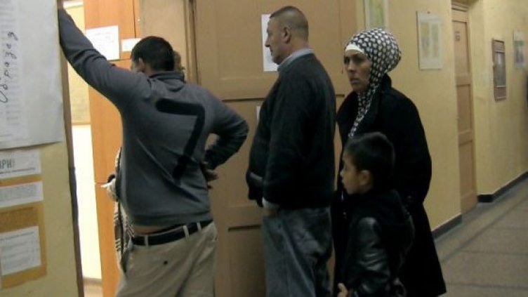 БГ абсурд: Председател на комисия се оказа напълно неграмотен