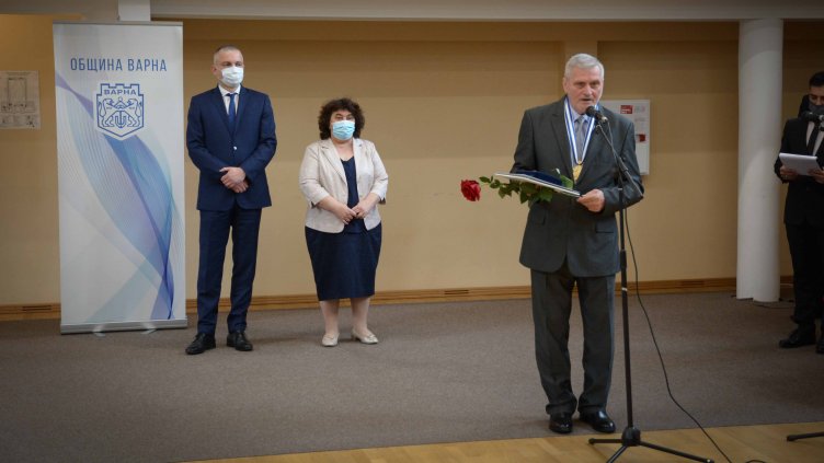 Връчиха награди „Варна“ за култура, наука и образование