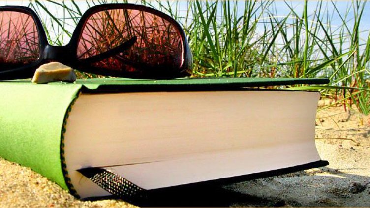 Книги-игри и любовни романи най-четeни това лято