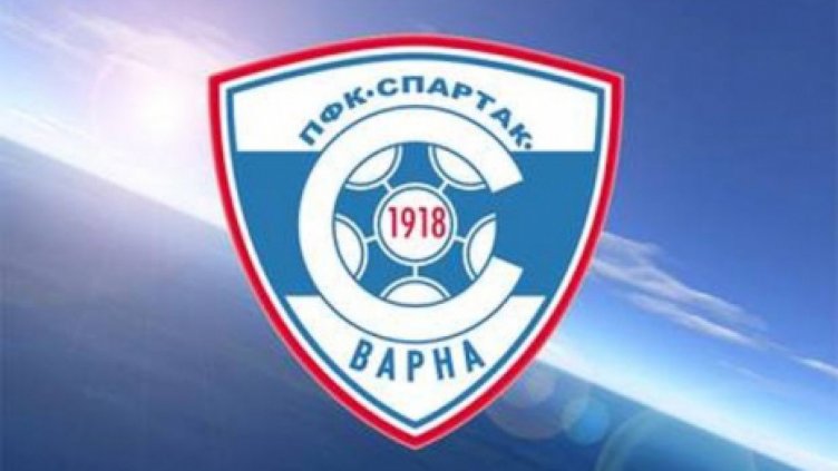 "Соколите" приземени в Бургас 