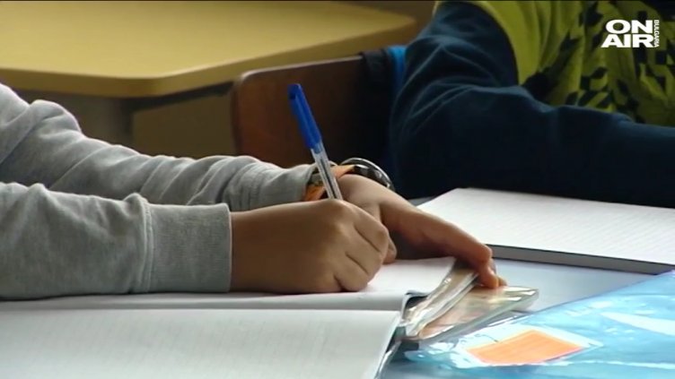 Училища се дърпат, не искат те да ротират кои ученици да влизат в клас