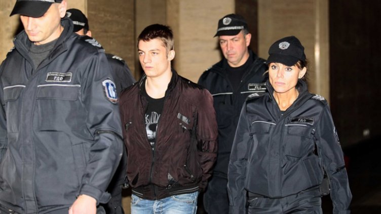 Общо 12 г. затвор за биячите на малкия Христо от Зона Б-19