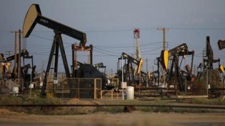 Цената на петрола тръгна нагоре