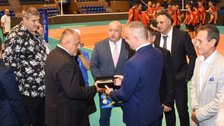 Премиерът: Спортната зала във Варна можеше да се срути и убие хиляди