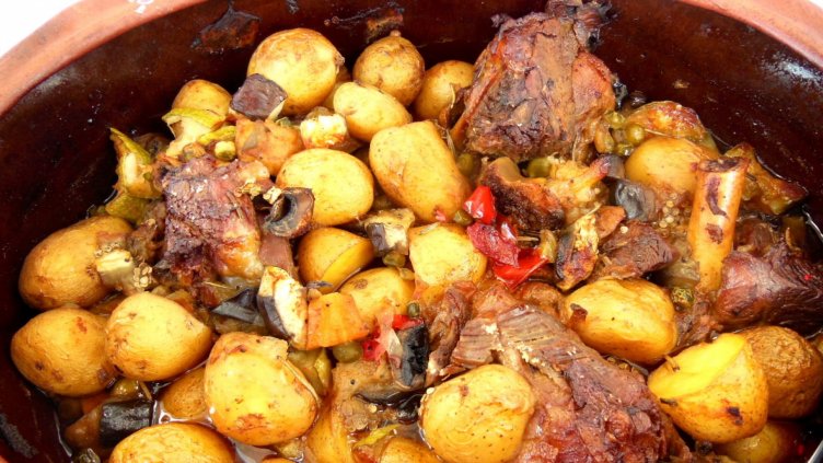 Трапезата на Архангеловден