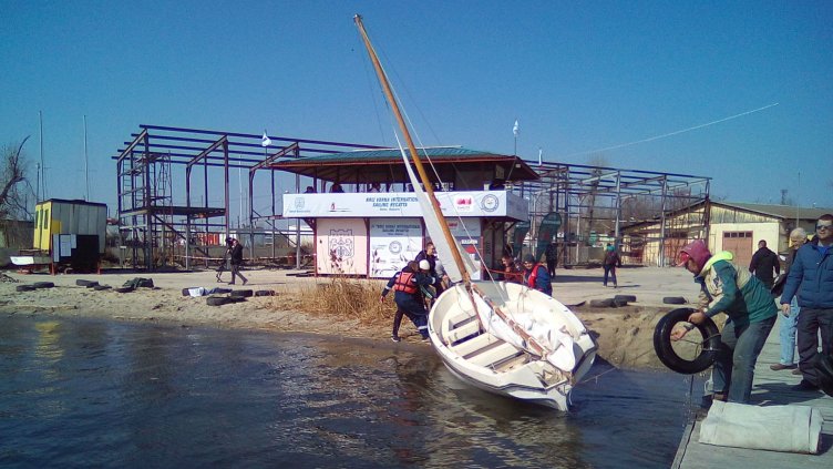 13-годишната Катерина Димитрова е най-младият състезател в регата „Трети март”