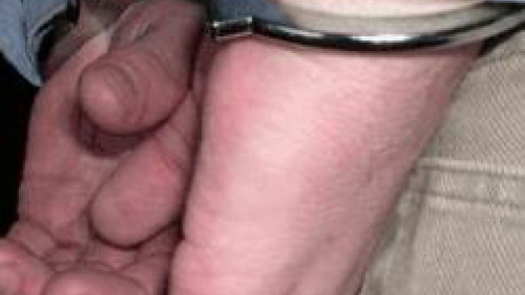 Закопчаха трима след стрелба в София  