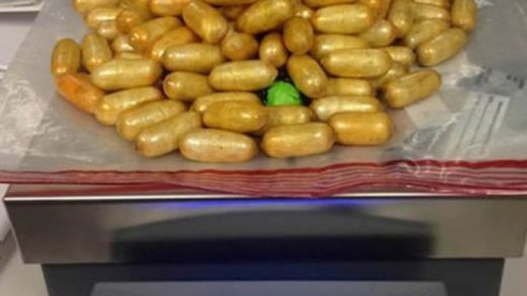 Мулета, глътнали 3 кила хероин, влизат в затвора