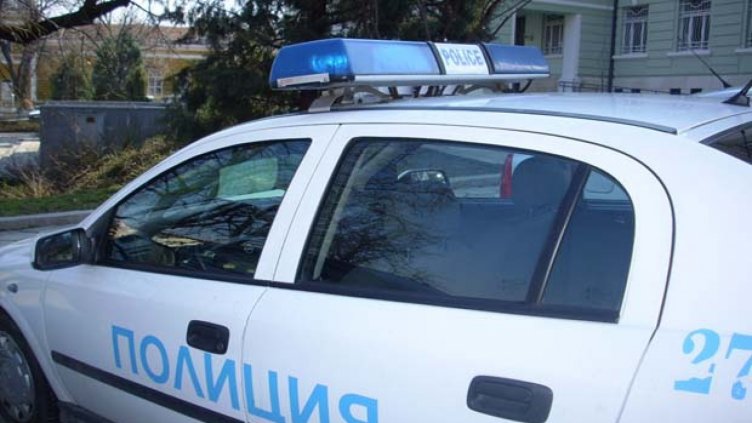 Разградчанин блъсна автобус на червено във Варна