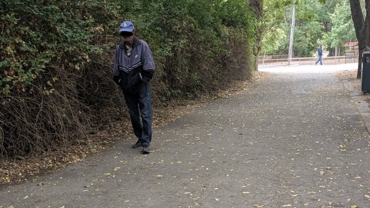 Ексхибиционист плаши жените в парка в "Аспарухово"