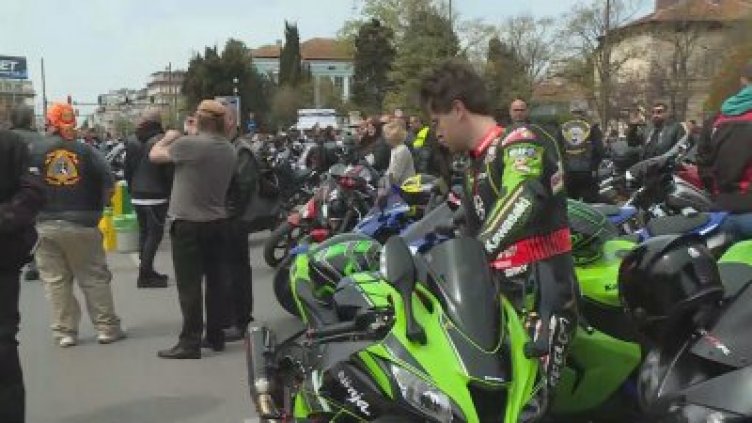 Във Варна откриха мотосезона