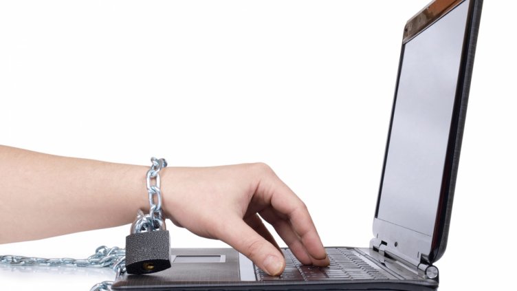 Лечимо ли е пристрастяването към Интернет