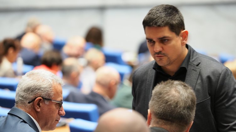 Край на драмата! МЕЧ отново има парламентарна група